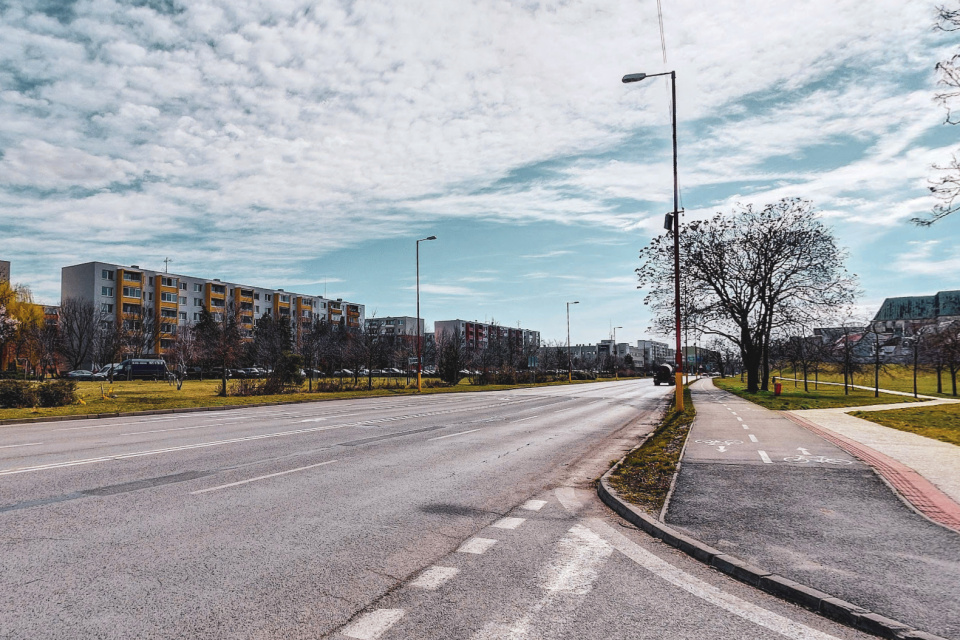 Hlboká ulica v Trnave v sobotu s dopravnými obmedzeniami. | Zdroj: GSV