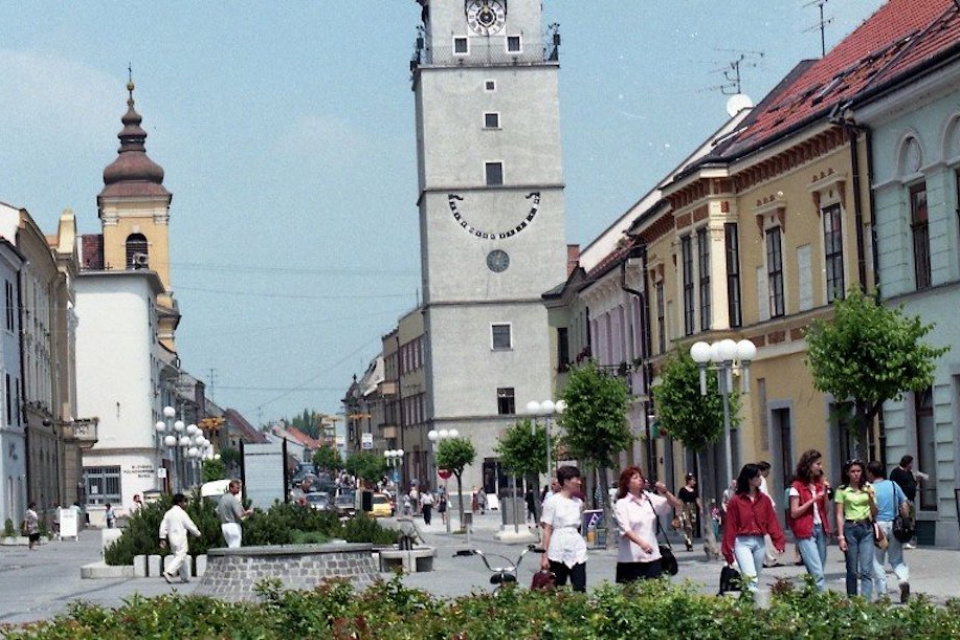 Pešia zóna v roku 1996. | Foto: Magdaléna Borodáčová, TASR