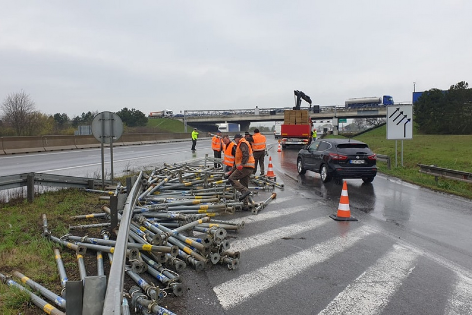 Odstraňovanie škôd | Zdroj: KRPZTT