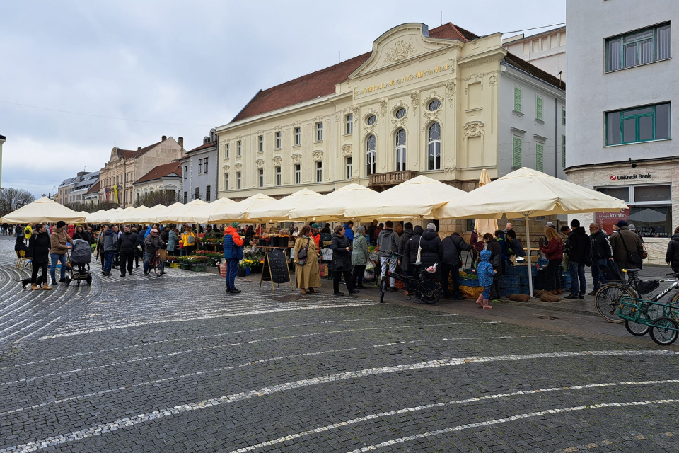 Mestský trh nájdeme v centre Trnavy aj dnes. | Zdroj: Mesto Trnava