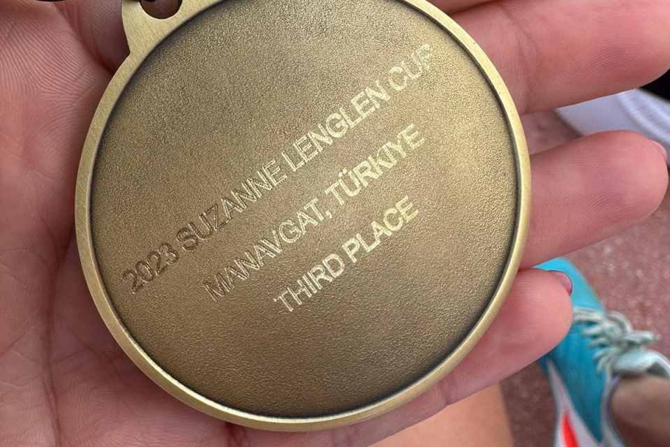 Medaila, ktorú vyhrali slovenky na turnaji | Zdroj: Silvia Chudá