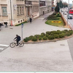 Ak máte informácie o mužovi na bicykli, volajte prosím linku 158. | Foto: Polícia, Trnava
