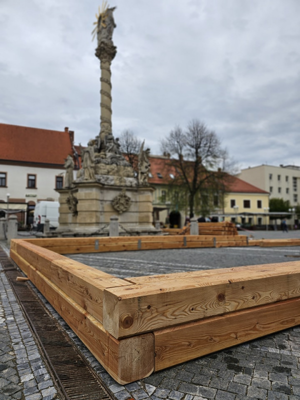 Kvetinový záhon bude tento rok väčší. | Zdroj: Fb Peter Bročka