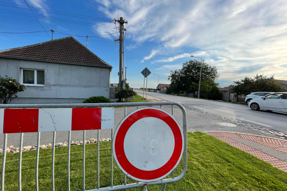 Dopravné značenie v Maduniciach | Foto: Pavol Holý