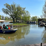 Člny, ktoré prepravujú verejnosť po Baťovom kanáli | Foto: Karin Talajková