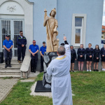 Novú sochu v Sládkovičove vysvätili. | Zdroj: DHZ Mostová