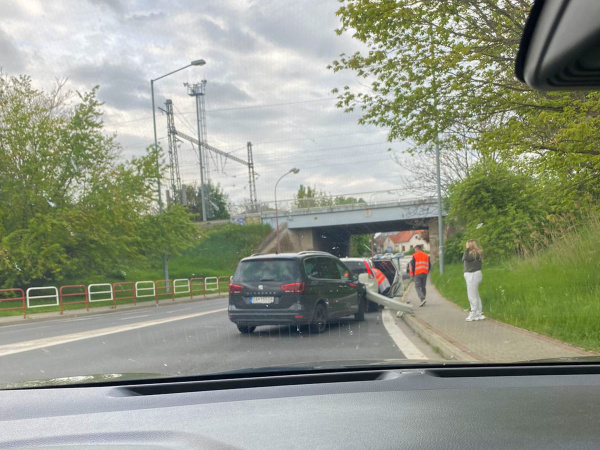 Nehoda Nitrianska / Sladovnícka, Trnava. | Foto: Dopravný servis Trnavského rádia