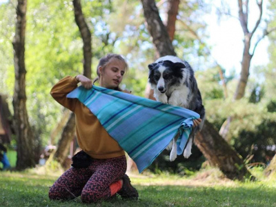 Zora aka trénuje so svojím psíkom Roxy | Zdroj: Zora Farkašová