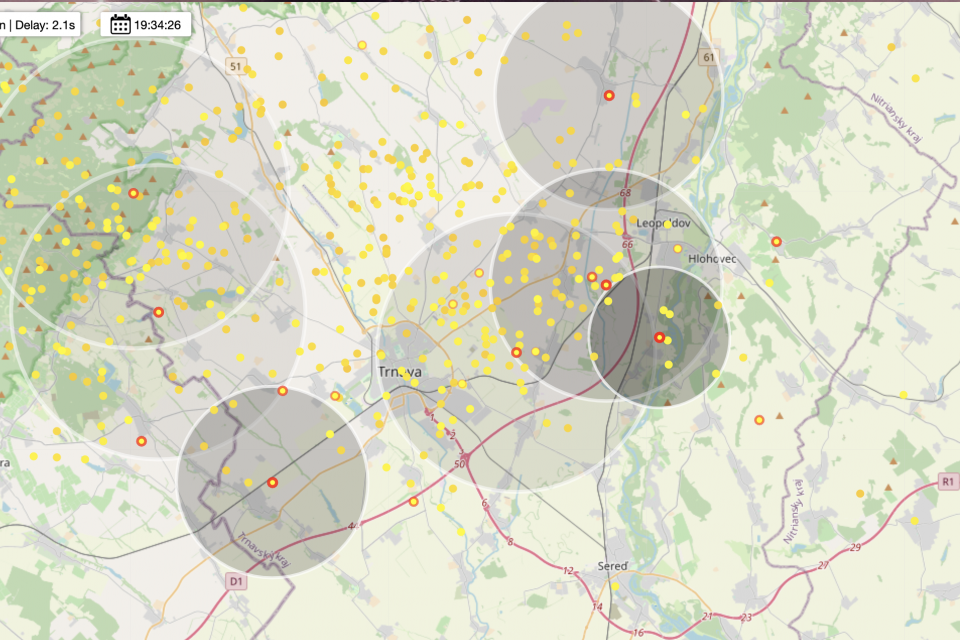 Mapa so zaznačením bleskov | Zdroj reprofoto lightningmaps.org