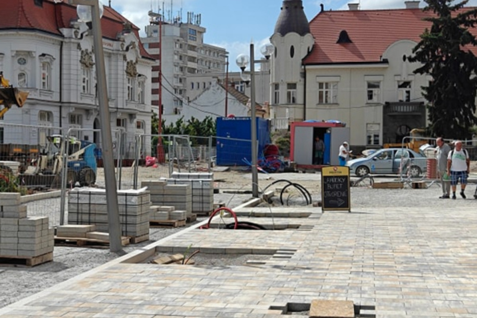 Súčasťou obnovy námestia s parčíkom je aj oprava mostného prekrytia Trnávky. | Foto: Peter Bročka, fb