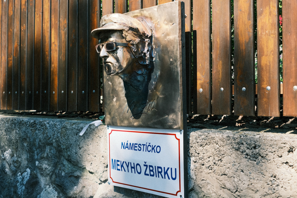 Busta od výtvarníka Svetozára Ilavského. | Foto: Dušan Vančo