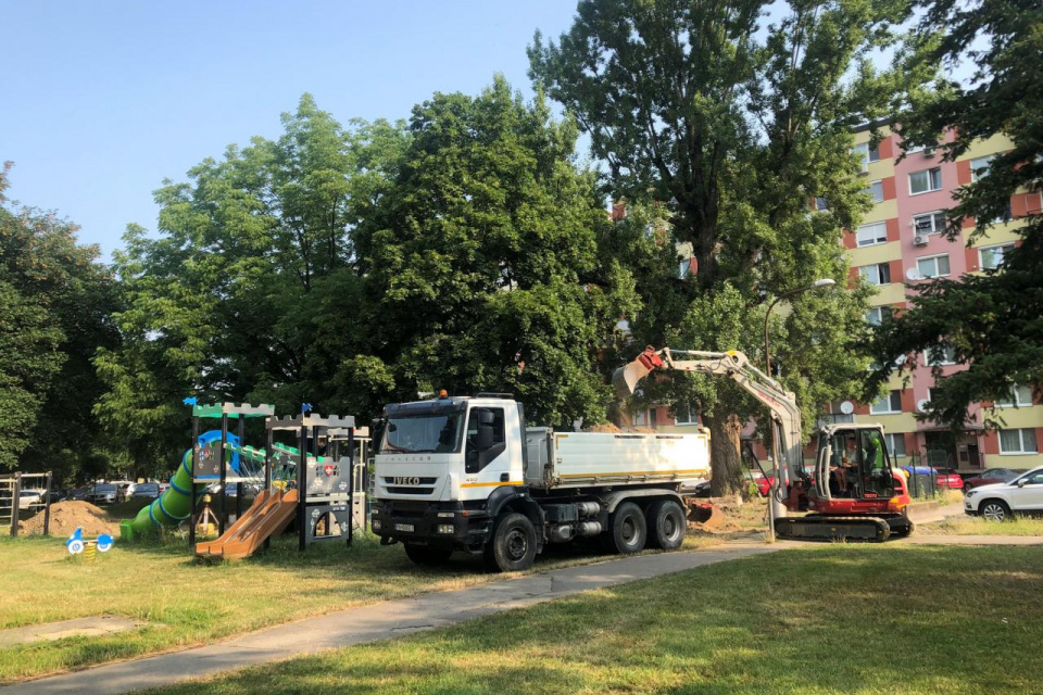 Práce potrvajú približne do polovice septembra | Zdroj: Mesto Piešťany
