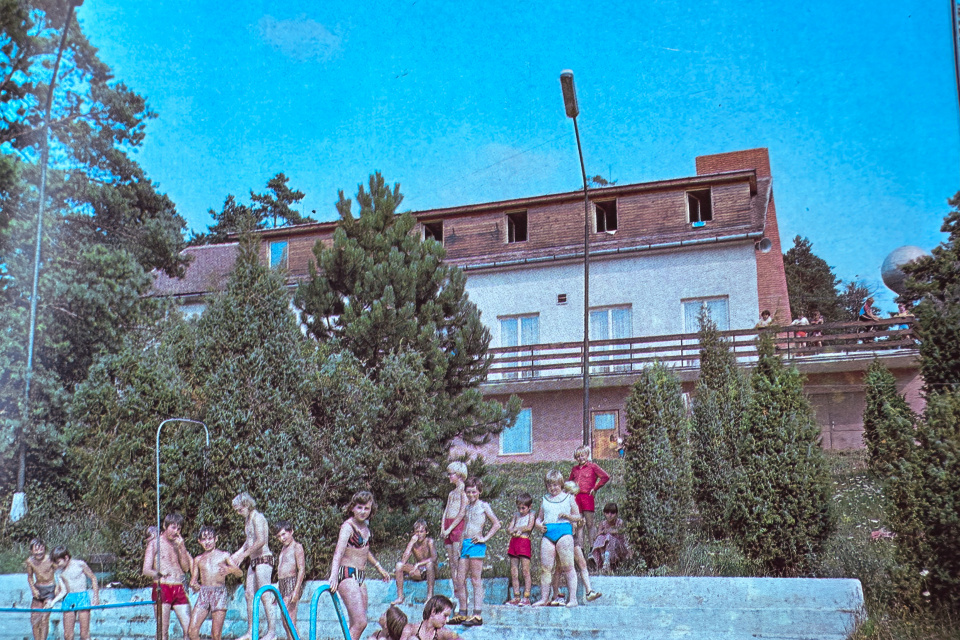Letny tábor pionierov a mládeze v Jalšovom. | Zdroj: Dagmar Veliká a kol., 1983