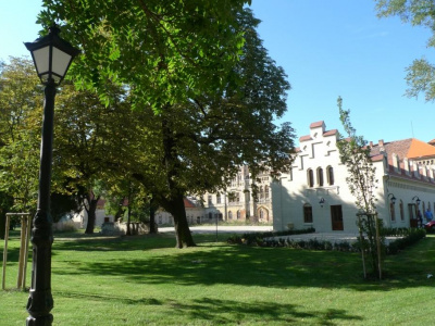 Knižnica sa bude nachádzať v parku kaštieľa | Zdroj: Mesto Galanta