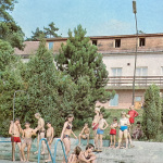 Letný tábor mládeže v Jalšovom. | Zdroj: Dagmar Veliká a kol., 1983