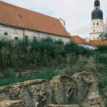 Základy gotickej pivnice ostávajú odhalené | Zdroj: Pavol Holý, Trnavské rádio