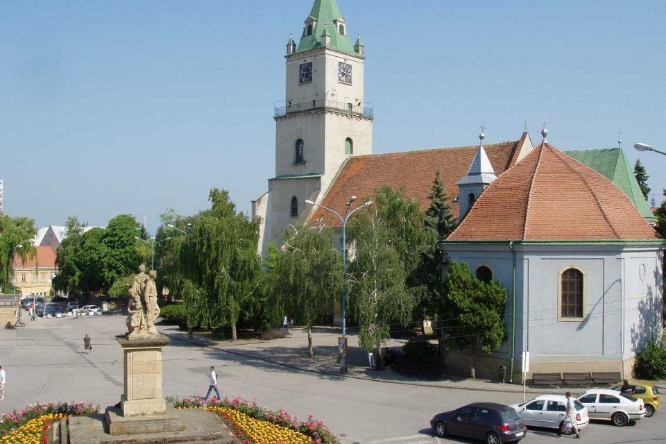 Kostol sv. Michala archanjela | Zdroj: Hlohovec fara