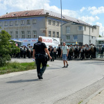 Polícia na Kollárovej ulici v Trnave. | Foto: red.