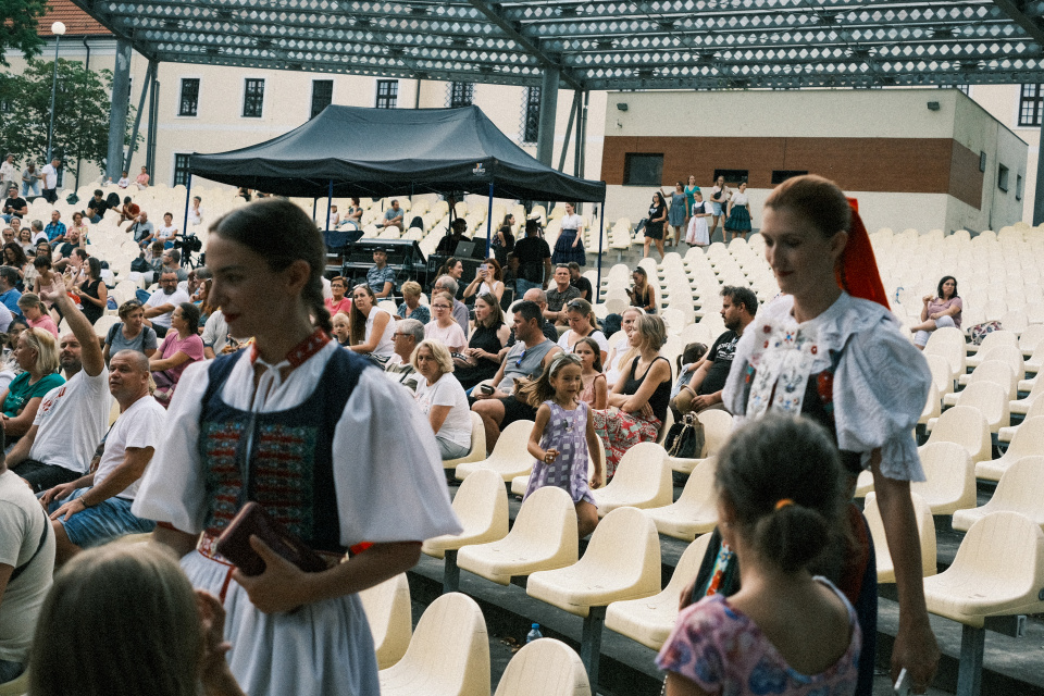 Folklórne slávnosti Trnavská brána v Mestskom amfiteátri (18. 8. 2023). | Foto: Dušan Vančo