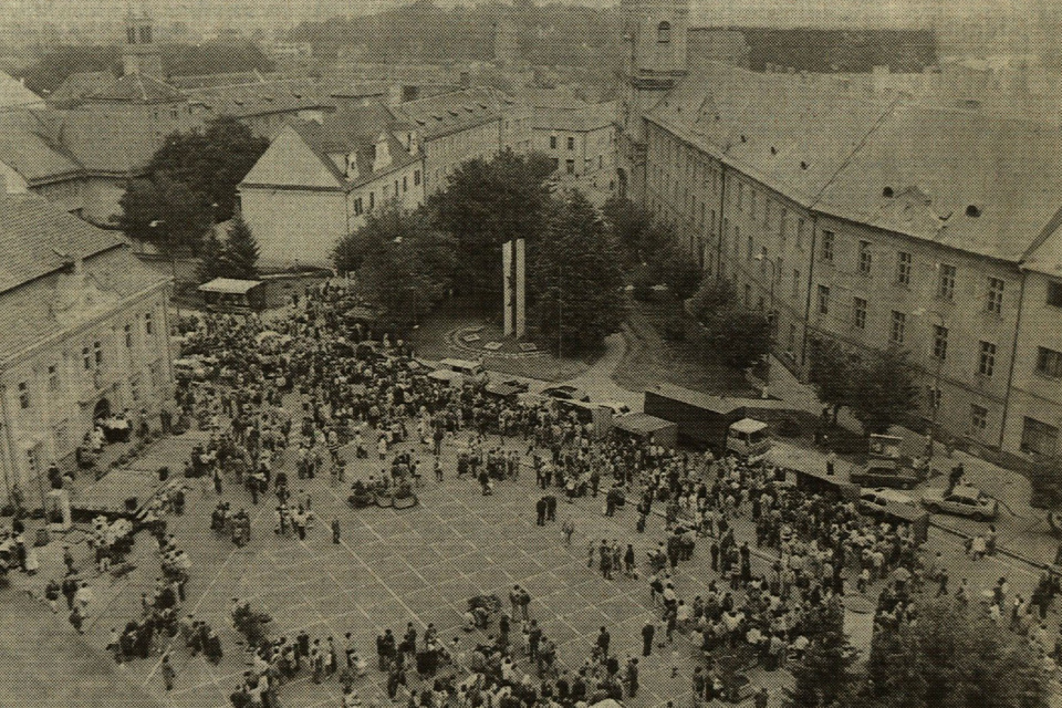 Oslavy v Skalici v roku 1992. | Zdroj: TASR, Hlas ľudu