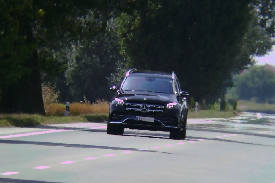Mercedes išiel 150 km/h | Zdroj: KR PZ Trnava