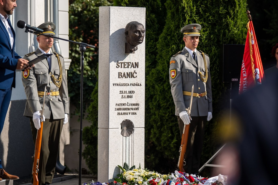 Pamätník Štefana Baniča | Zdroj: FB TTSK