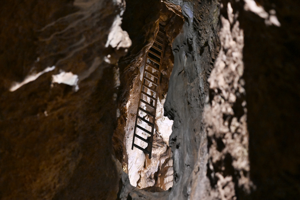 Po prechádzke môžeme nahliadnuť do Jaskyne Driny | Foto: TASR, Lukáš Grinaj