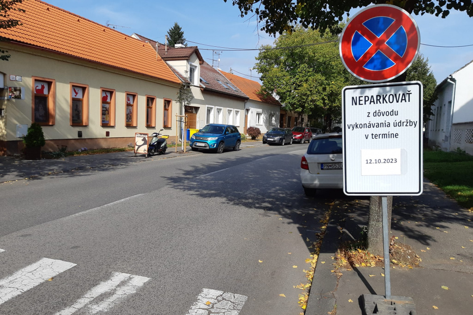 Na Radlinského pribudli tabule | Zdroj: Mesto Piešťany 