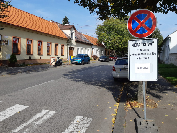 Na Radlinského pribudli tabule | Zdroj: Mesto Piešťany 