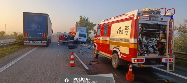 Zrážka na diaľnici D2 | Zdroj: Polícia SR - Bratislavský kraj