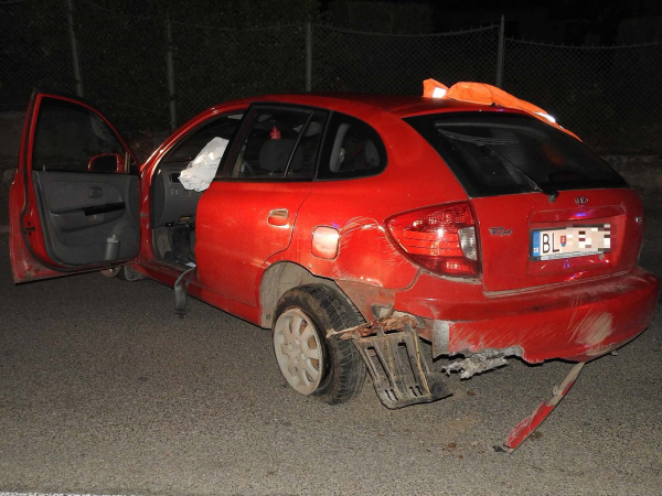 Vodič v Trakoviciach pri Trnave dal svojmu vozidlu zabrať. | Foto: KR PZ TT