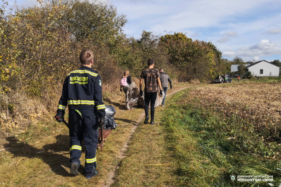 Odstraňovanie nelegálnej skládky | Zdroj: DHZ Moravany nad Váhom