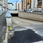 Vchod do podzemných garáží na Vajanského ulici v Trnave. | Foto: Pavol Holý, Trnavské rádio