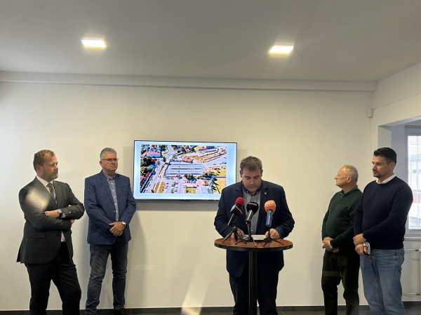 Tlačový brífing | Zdroj: Karin Talajková, Trnavské rádio