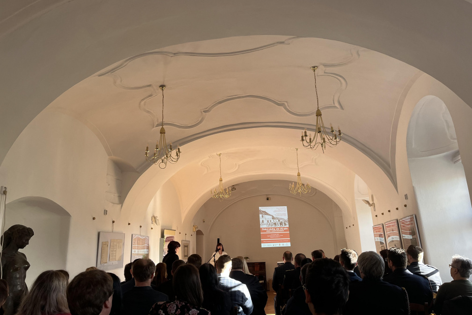 Začala sa konferencia | Zdroj: Alexandra Štofirová, Trnavské rádio