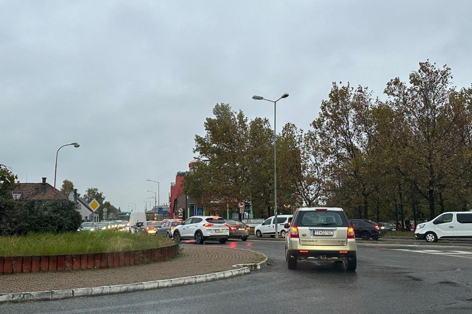 Kolóna na Zelenečskej | Zdroj: Pavol Holý