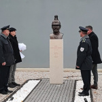 Busta je dielom sochára Zsolta Árona Majorosa | Zdroj: Mesto Šamorín