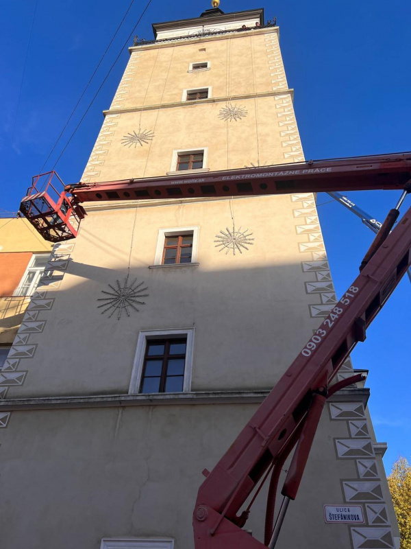 Výškové práce na veži | Zdroj: Nikol Kaňuková, Trnavské rádio
