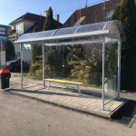 Zmodernizovaný prístrešok | Zdroj: Obec Hrnčiarovce nad Parnou