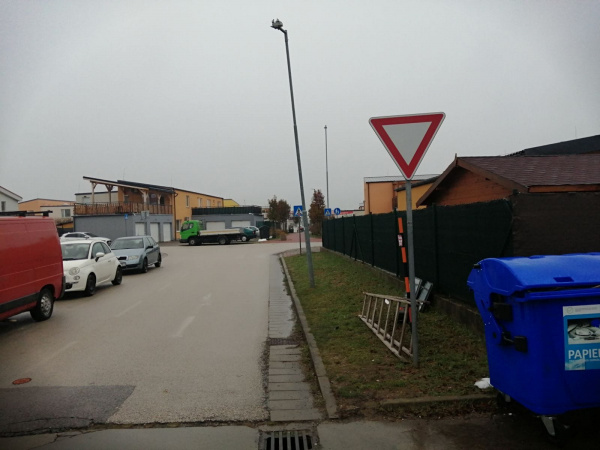 Nové značenie v obci | Zdroj: Obec Biely Kostol