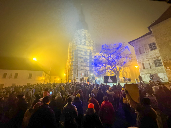 Protestné zhromaždenie v Trnave. | Foto: Pavol Holý, Trnavské rádio