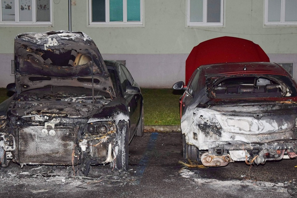 Podpálené autá | Zdroj: Polícia SR - Trnavský kraj