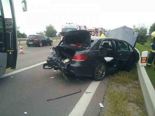 Po nehode na R1 | Zdroj: KR HaZZ v Trnave