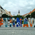 V septembri je už nápis k dispozícii v celej svojej kráse. l Foto: Tomáš Čapák