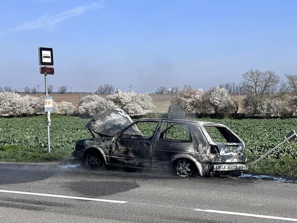 Auto po dohasení požiaru | Zdroj: TS