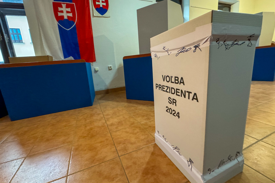 Volebná miestnosť v Trnave (ilustračné). | Foto: dv, Trnavské rádio