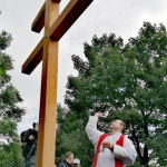 Miesto požehnal smolenický farár Milan Červeňanský | Zdroj: abu.sk