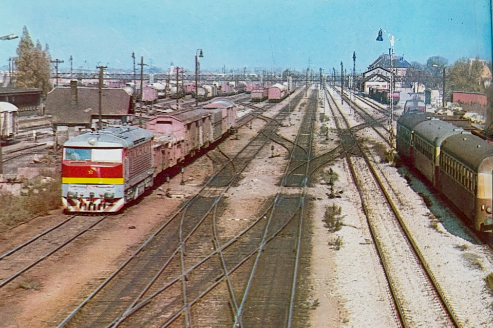 Železničný uzol Leopoldov na začiatku 80. rokov. | Zdroj: Dagmar Veliká a kol., 1983