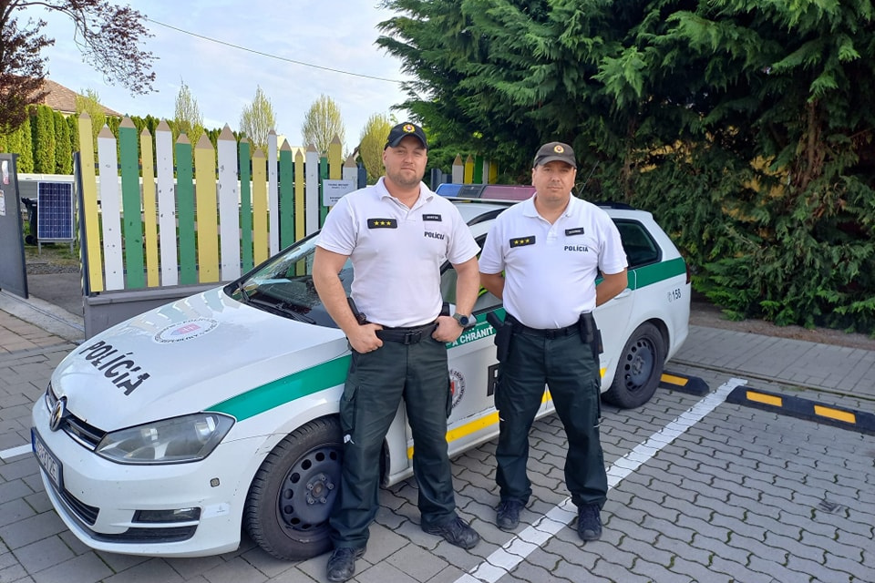 Na poriadok dohliada v uliciach polícia | Zdroj: KRPZTT