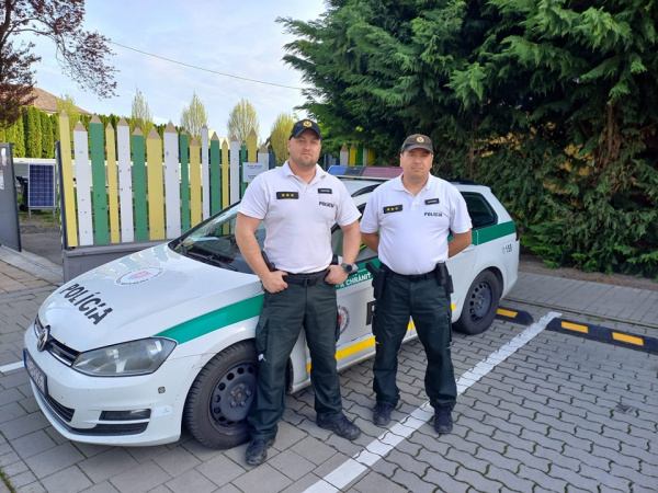 Na poriadok dohliada v uliciach polícia | Zdroj: KRPZTT